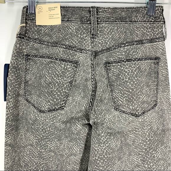 Universal Thread Gray Snakeskin Print Skinny Jeans Size 0 NWT - Picture 4 of 5